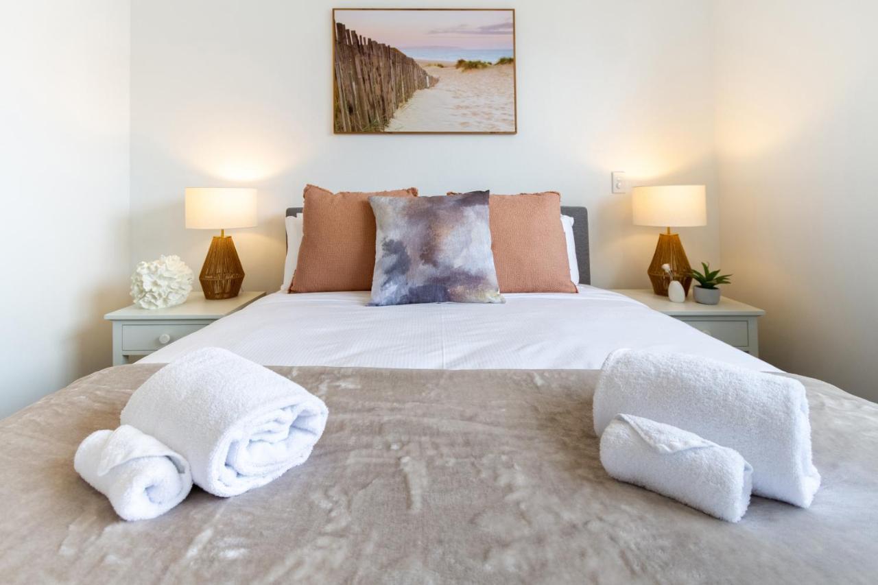 Sanctuary Close To The With Sofa Bed * Christchurch